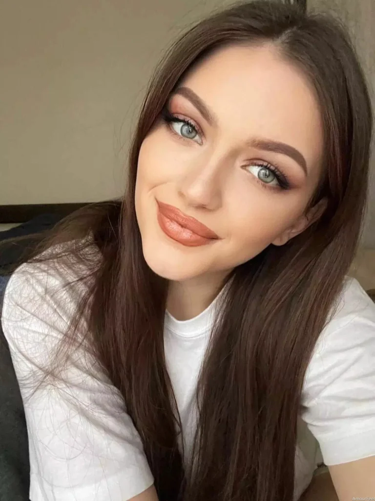 Viktoriia Profile image 3