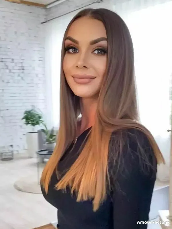 Yana Profile image 1