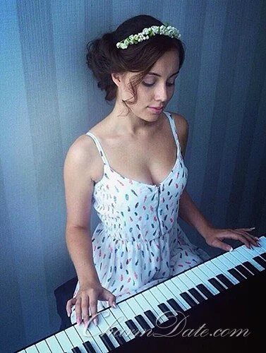 Anna Profile image 2
