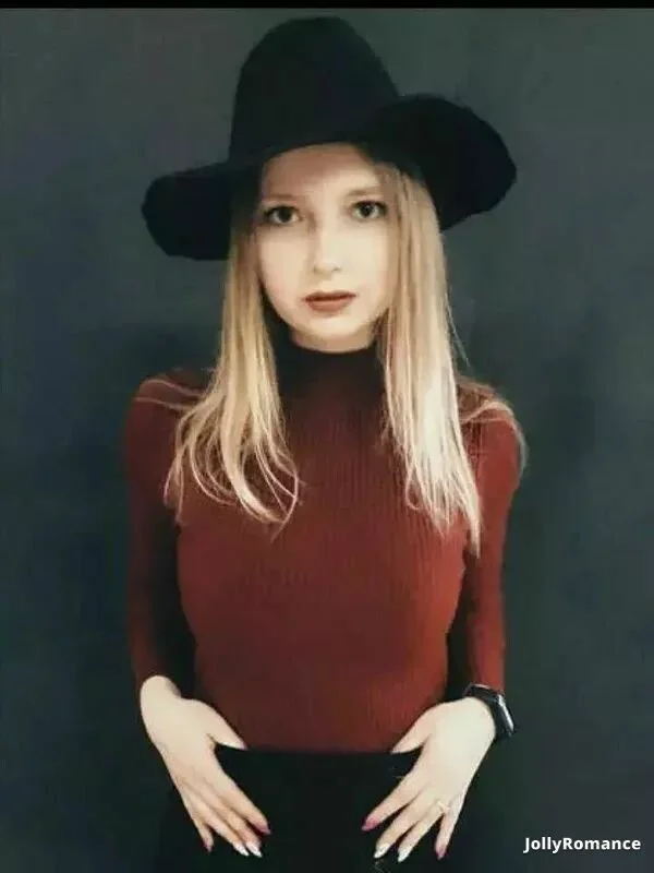 Julia Profile image 1