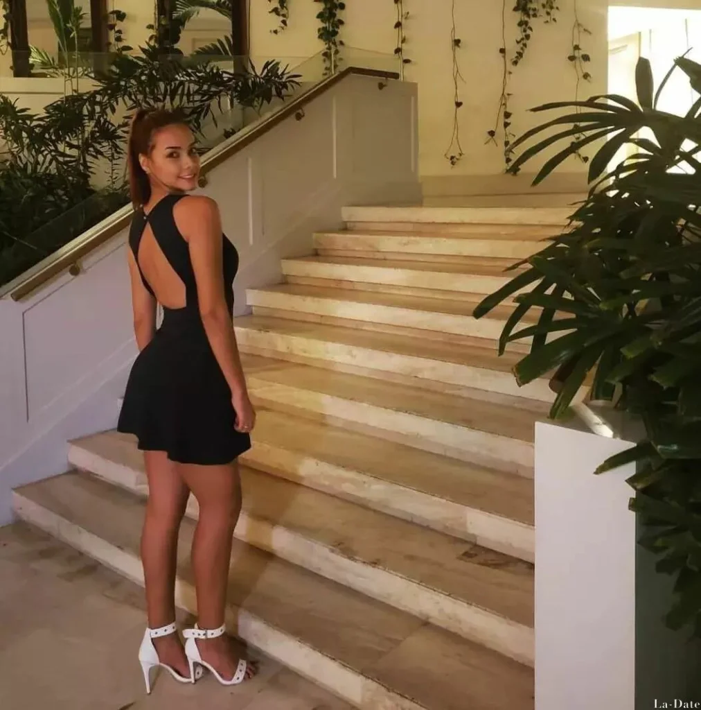 Alejandra Profile image 3