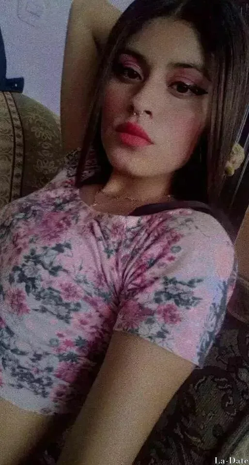 Yuliana Profile image 2