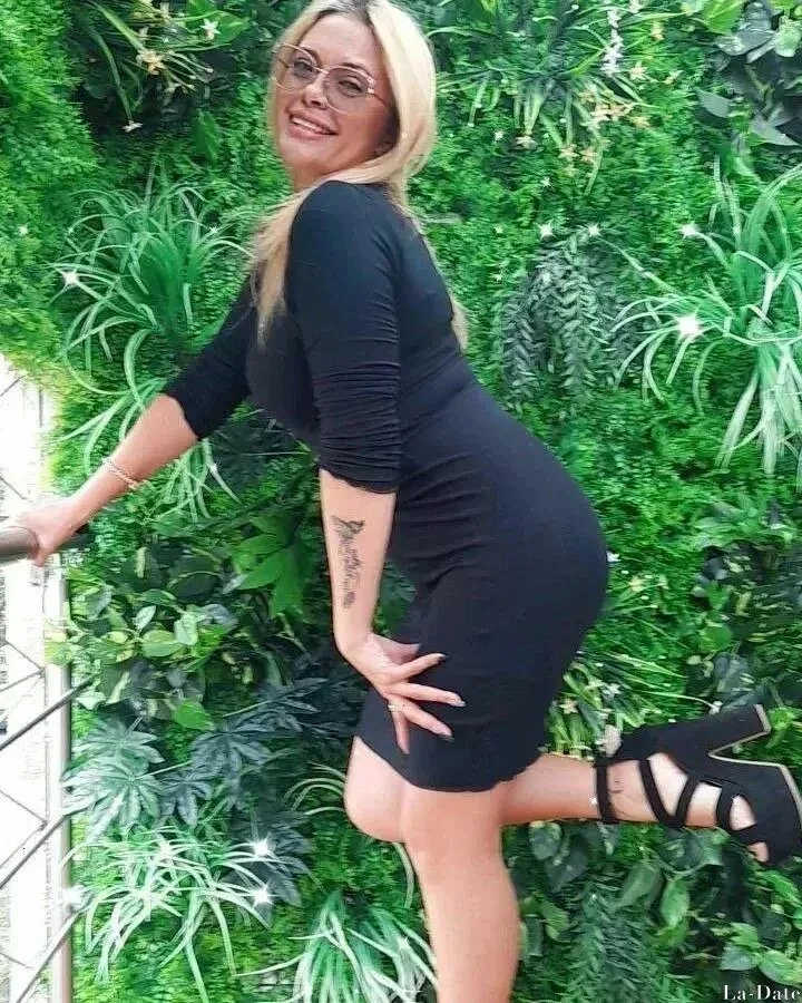 Anyelis Profile image 1