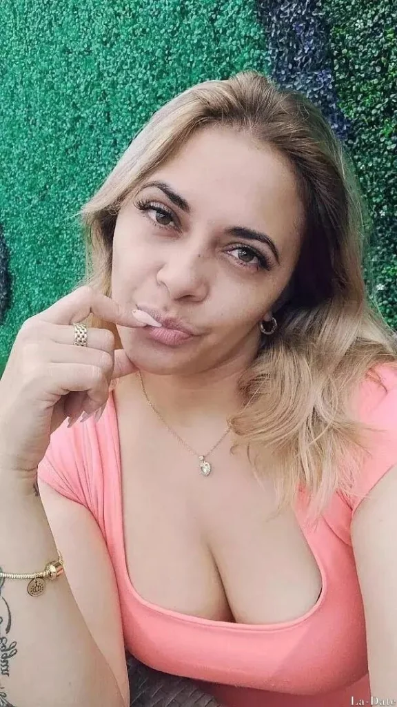 Anyelis Profile image 4