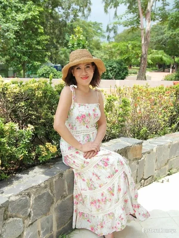 Doris Profile image 3